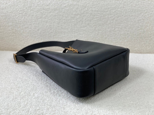 Serenityll™ 100220 Luxury Bag 23 x 22 x 8.5cm